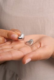 Heliophilia Silver Pendientes de Plata con Cuerpo de Metal Plateado